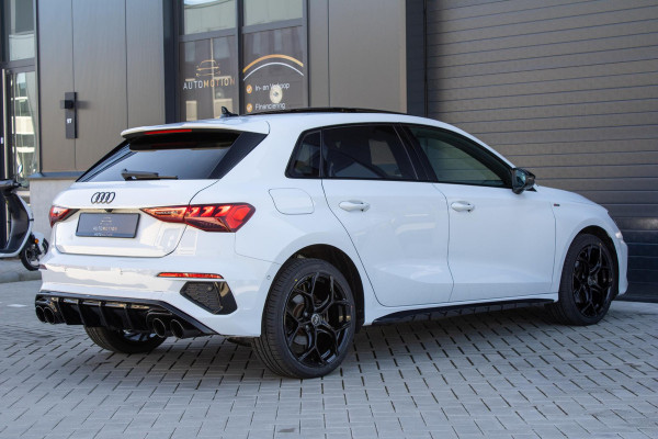 Audi A3 Sportback 40 TFSIe Sline Pano Maxton Diffuser Matrix Camera Sfeerverlichting