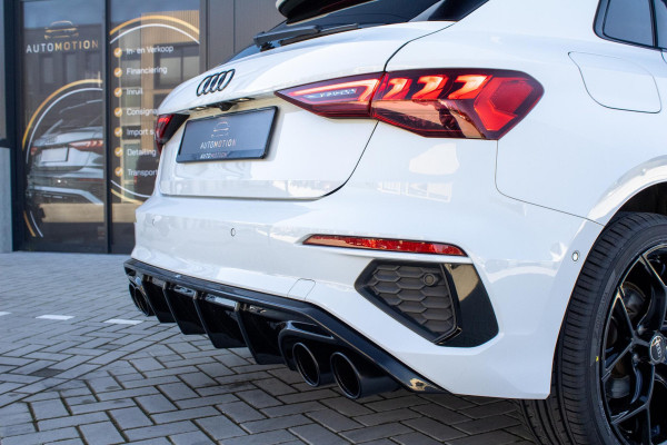 Audi A3 Sportback 40 TFSIe Sline Pano Maxton Diffuser Matrix Camera Sfeerverlichting