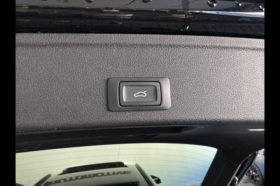 Audi A4 AVANT 40 TFSI quattro S Line Pano|Trekhaak|Sfeer|Lane