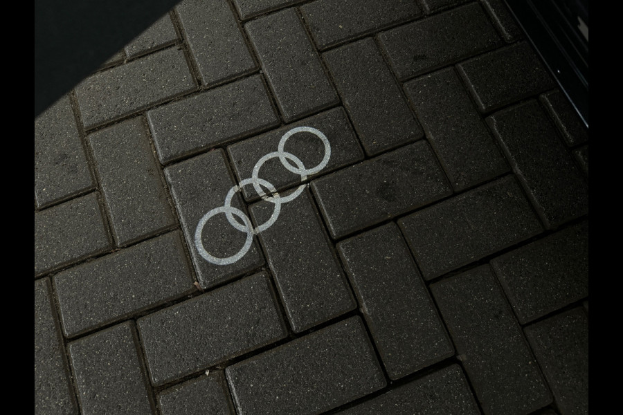 Audi A4 AVANT 40 TFSI quattro S Line Pano|Trekhaak|Sfeer|Lane