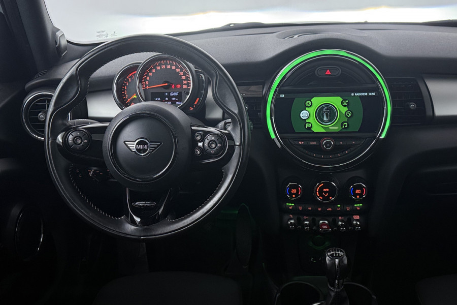 MINI Mini 1.5 Cooper Chili (PANORAMADAK, CAMERA, STOELVERWARMING, H/K AUDIO, DEALER ONDERHOUDEN)