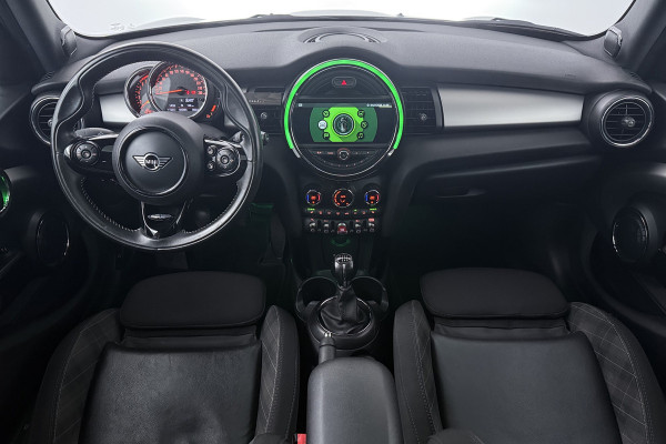 MINI Mini 1.5 Cooper Chili (PANORAMADAK, CAMERA, STOELVERWARMING, H/K AUDIO, DEALER ONDERHOUDEN)