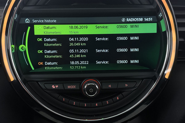 MINI Mini 1.5 Cooper Chili (PANORAMADAK, CAMERA, STOELVERWARMING, H/K AUDIO, DEALER ONDERHOUDEN)