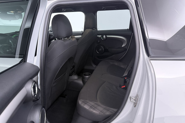 MINI Mini 1.5 Cooper Chili (PANORAMADAK, CAMERA, STOELVERWARMING, H/K AUDIO, DEALER ONDERHOUDEN)