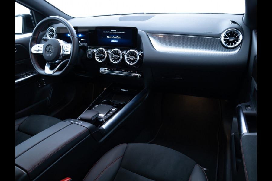 Mercedes-Benz B-Klasse 250 e AMG Line | Elec. Trekhaak | Elec. achterklep | Cruise | Camera | Stoelverwarming | Navigatie | App. connect | Sfeerverlichting