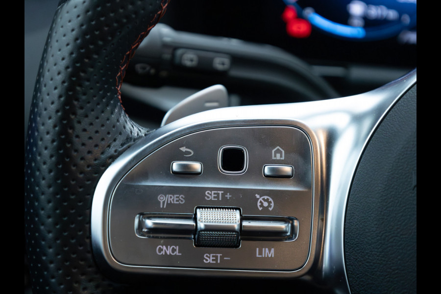 Mercedes-Benz B-Klasse 250 e AMG Line | Elec. Trekhaak | Elec. achterklep | Cruise | Camera | Stoelverwarming | Navigatie | App. connect | Sfeerverlichting