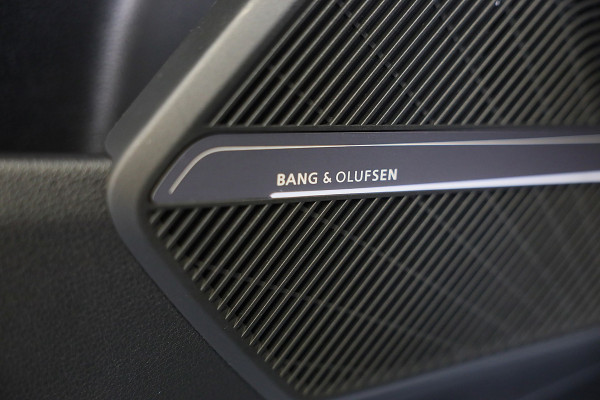 Audi Q5 55 TFSI e Quattro Competition SQ5 Look / RS Zetels / B &O / Acc / Memory / Leder / Pano / 360 Camera / Matrix / 22 Inch