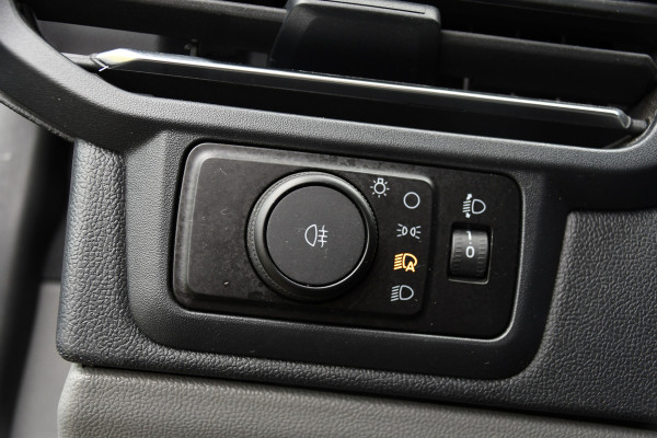 Ford Transit Custom 300 2.0 TDCI L1H1 Limited PB Edition Adaptieve Cruise, Camera, Carplay, LED, Stoelverwarming, 170pk, Automaat, Sensoren, Trekhaak, Sensoren, Uniek!