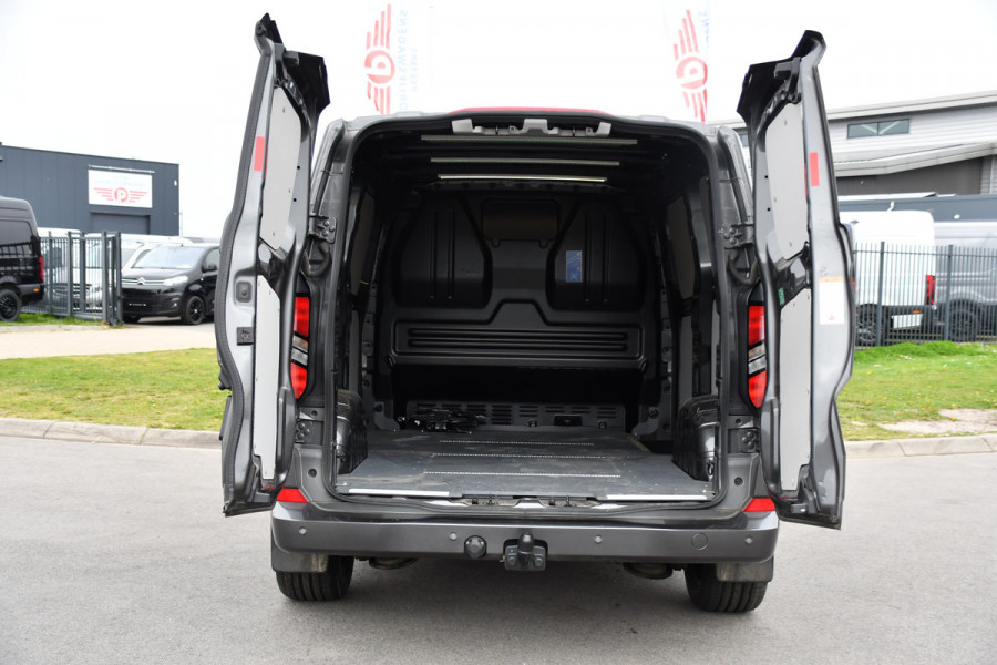 Ford Transit Custom 300 2.0 TDCI L1H1 Limited PB Edition Adaptieve Cruise, Camera, Carplay, LED, Stoelverwarming, 170pk, Automaat, Sensoren, Trekhaak, Sensoren, Uniek!