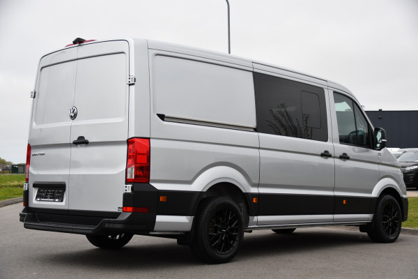Volkswagen Crafter 35 2.0 TDI L3H2 DC Highline PB Edition Camera, Caplay, LED, 177pk, 2 x Schuifdeur, Clima, Multimedia, Voorruit verwarming, Automaat, Uniek!
