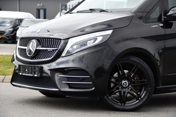 Mercedes-Benz V-Klasse 300d AMG Black Edition Camera, Cruise, Carplay, LED, 2 x Schuifdeur, 237pk, Automaat, Leder, Automaat, Multimedia, Stoelverwarming, Uniek!