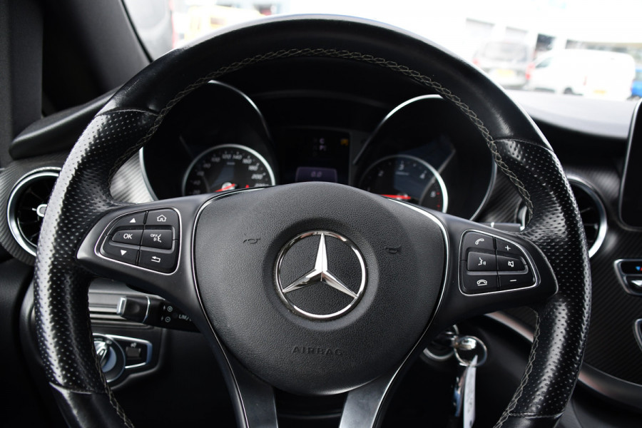 Mercedes-Benz V-Klasse 300d AMG Black Edition Camera, Cruise, Carplay, LED, 2 x Schuifdeur, 237pk, Automaat, Leder, Automaat, Multimedia, Stoelverwarming, Uniek!