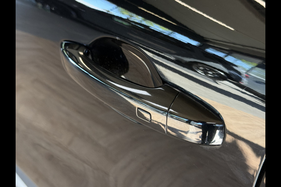 Renault Captur 1.3 TCe 155 Edition One | Pano | 360 | Bose | Stoel&Stuurverwarming | 18" |  Groot Navi | ACC | Dodehoek | 100% onderhouden!