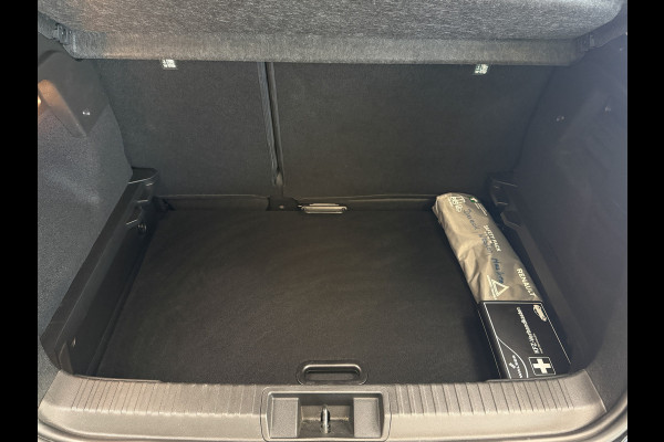 Renault Captur 1.3 TCe 155 Edition One | Pano | 360 | Bose | Stoel&Stuurverwarming | 18" |  Groot Navi | ACC | Dodehoek | 100% onderhouden!