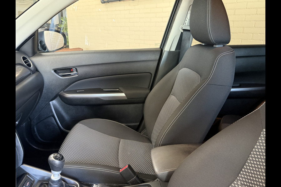 Suzuki Vitara 1.4 Boosterjet Comfort | Navi | Stoelverwarming | 17" | Camera | Carplay | Cruise | 100% onderhouden