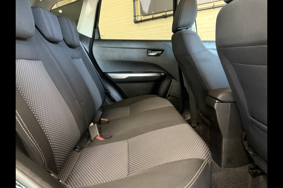 Suzuki Vitara 1.4 Boosterjet Comfort | Navi | Stoelverwarming | 17" | Camera | Carplay | Cruise | 100% onderhouden