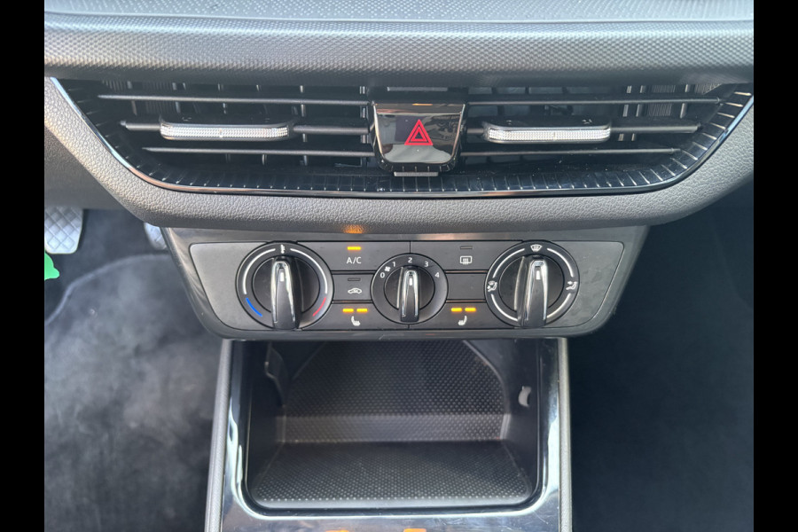 Škoda Fabia 1.0 TSi 95pk Ambition 5-drs. CARPLAY/CRUISE/PDC/TREKHAAK/STOELVERWARMING