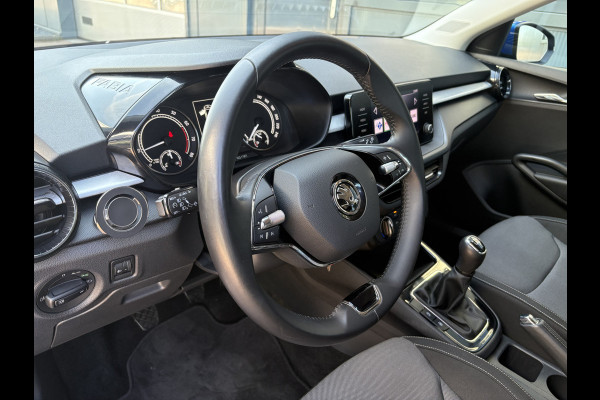 Škoda Fabia 1.0 TSi 95pk Ambition 5-drs. CARPLAY/CRUISE/PDC/TREKHAAK/STOELVERWARMING