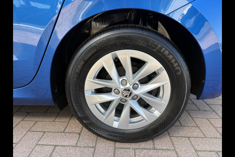 Škoda Fabia 1.0 TSi 95pk Ambition 5-drs. CARPLAY/CRUISE/PDC/TREKHAAK/STOELVERWARMING