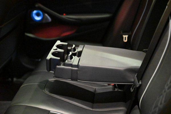 BMW 5 Serie Touring 530i Luxury Line Individual - Bowers & Wilkins - ACC - Nappaleder - Keyless - HUD - Panoramadak