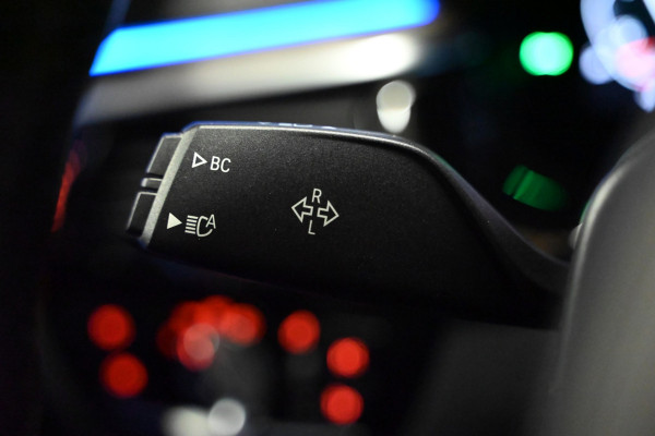 BMW 5 Serie Touring 530i Luxury Line Individual - Bowers & Wilkins - ACC - Nappaleder - Keyless - HUD - Panoramadak