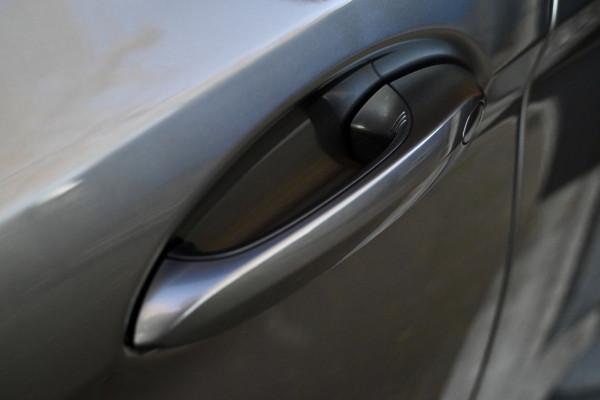 BMW 5 Serie Touring 530i Luxury Line Individual - Bowers & Wilkins - ACC - Nappaleder - Keyless - HUD - Panoramadak