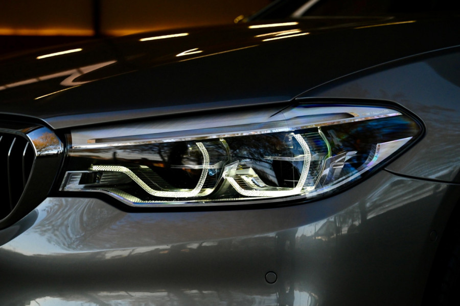 BMW 5 Serie Touring 530i Luxury Line Individual - Bowers & Wilkins - ACC - Nappaleder - Keyless - HUD - Panoramadak