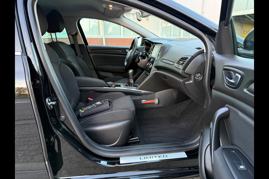 Renault Mégane Estate 1.3 TCe LIMITED 2019 NAVI VOL-LED CARPLAY NAP CLIMA