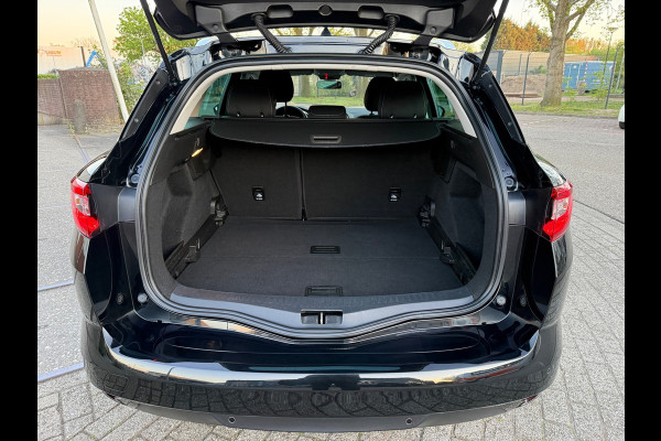 Renault Mégane Estate 1.3 TCe LIMITED 2019 NAVI VOL-LED CARPLAY NAP CLIMA