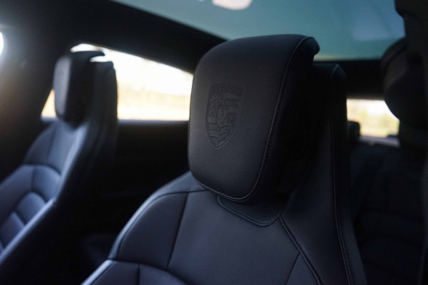Porsche Taycan Sport Turismo Performance Plus 93KWH
