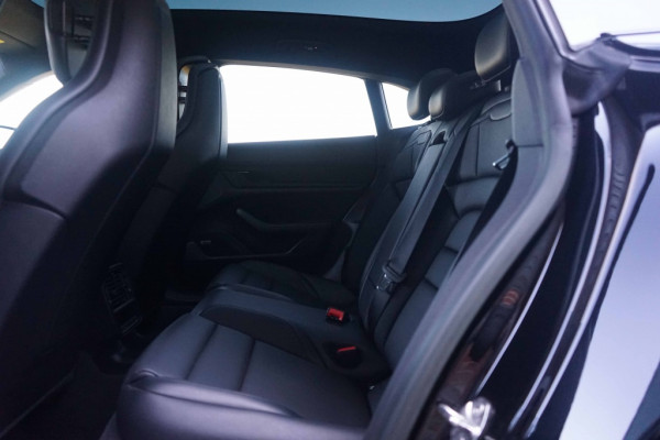Porsche Taycan Sport Turismo Performance Plus 93KWH