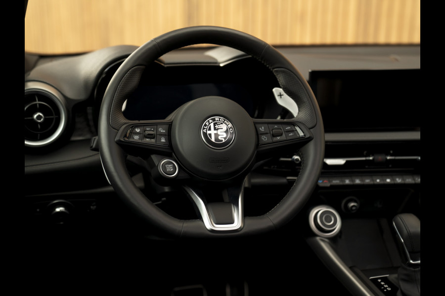 Alfa Romeo Tonale 1.3T PHEV 280pk Veloce | Full option | Pano-dak | Stoelventilatie | Harman/Kardon