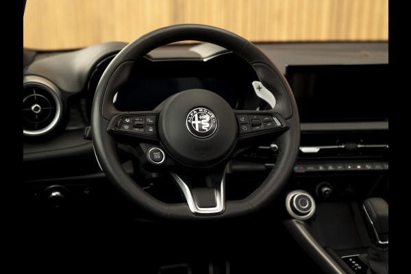Alfa Romeo Tonale 1.3T PHEV 280pk Veloce | Full option | Pano-dak | Stoelventilatie | Harman/Kardon