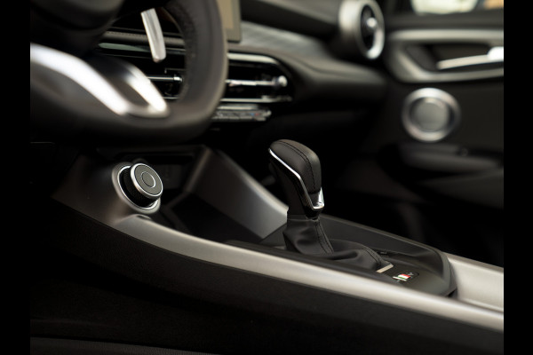 Alfa Romeo Tonale 1.3T PHEV 280pk Veloce | Full option | Pano-dak | Stoelventilatie | Harman/Kardon