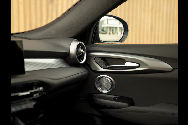 Alfa Romeo Tonale 1.3T PHEV 280pk Veloce | Full option | Pano-dak | Stoelventilatie | Harman/Kardon