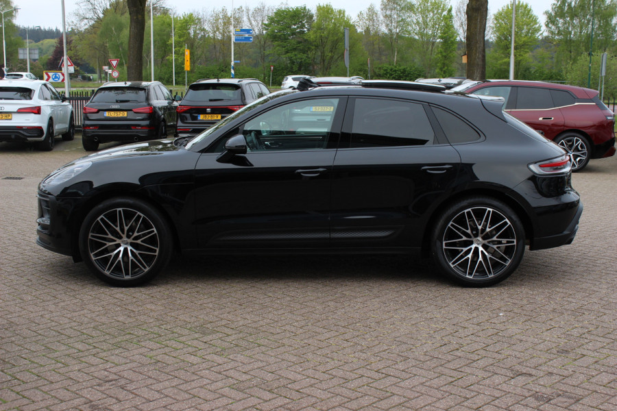 Porsche Macan 2.0 / Panoramadak / Camera / Carbon intr. / Matrix LED / Leder / 21'' / Sportchrono / Bose / CarPlay / Stoelventilatie+Verwarming / Stuurverwarming / Dodehoek / DAB / ACC