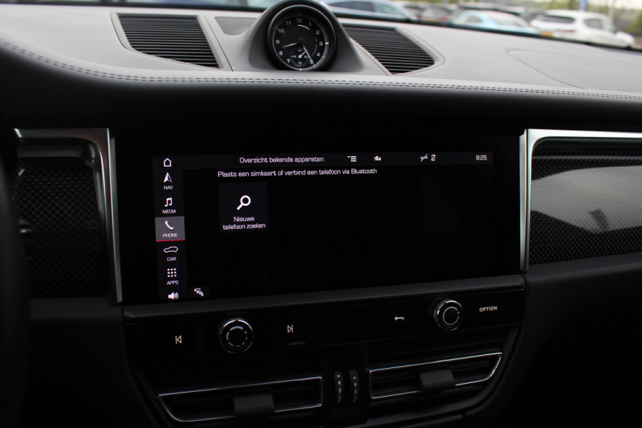 Porsche Macan 2.0 / Panoramadak / Camera / Carbon intr. / Matrix LED / Leder / 21'' / Sportchrono / Bose / CarPlay / Stoelventilatie+Verwarming / Stuurverwarming / Dodehoek / DAB / ACC