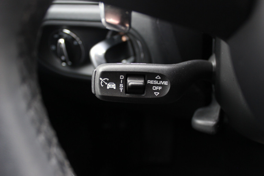 Porsche Macan 2.0 / Panoramadak / Camera / Carbon intr. / Matrix LED / Leder / 21'' / Sportchrono / Bose / CarPlay / Stoelventilatie+Verwarming / Stuurverwarming / Dodehoek / DAB / ACC