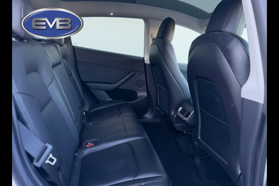 Tesla Model Y Long Range AWD 75 kWh, parelmoer wit, afneembare trekhaak, panoramadak, 1 e eigenaar, NL auto met nap