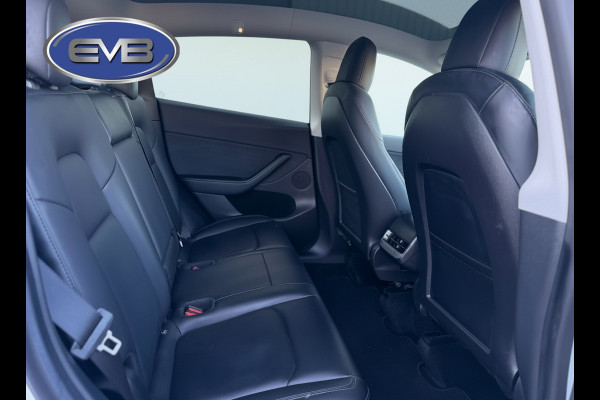 Tesla Model Y Long Range AWD 75 kWh, parelmoer wit, afneembare trekhaak, panoramadak, 1 e eigenaar, NL auto met nap