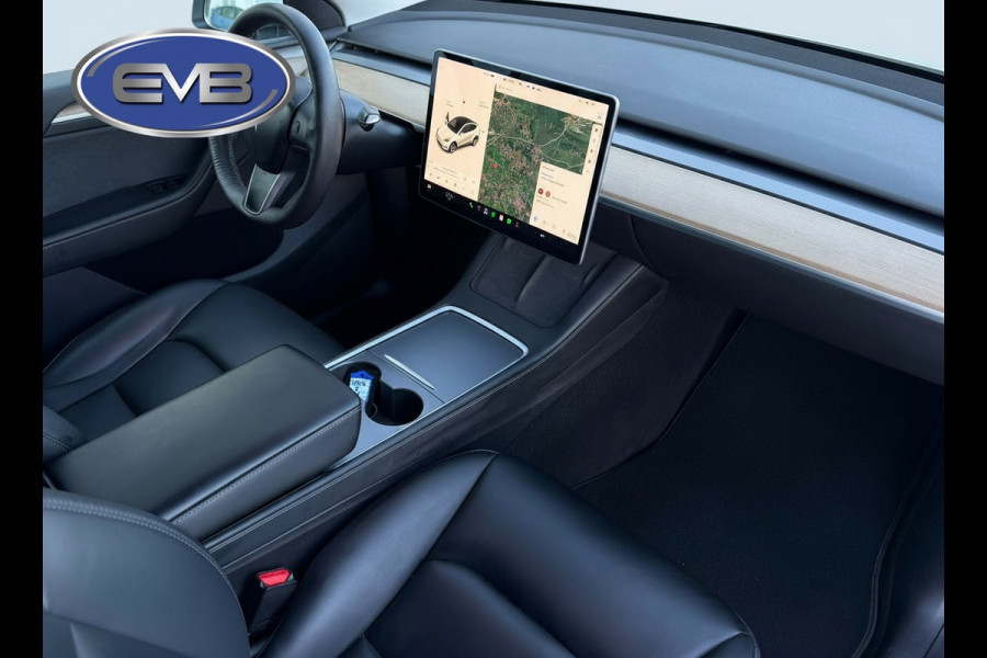 Tesla Model Y Long Range AWD 75 kWh, parelmoer wit, afneembare trekhaak, panoramadak, 1 e eigenaar, NL auto met nap