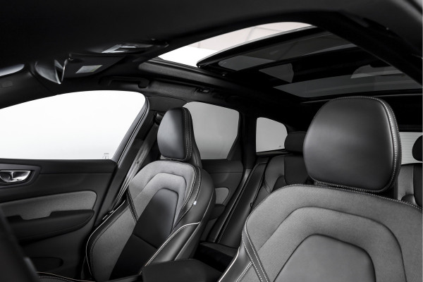 Volvo XC60 2.0 T6 Plug-in hybrid AWD Ultra Black Edition | S/K Panodak | Head-up | 360 Camera | Harman/Kardon | Dig. Cockpit | Adapt. Cruise | Stoel-+Stuurverw. | NAV+App.Connect | ECC | LM 21" | 1498
