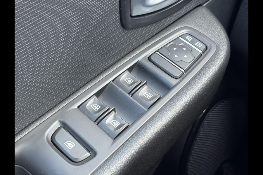 Renault Clio 0.9 TCe Limited 2e Eigenaar,Navi,Keyless.Airco,Cruise,Lm velgen,Pdc,N.A.P,Apk tot 04-2027