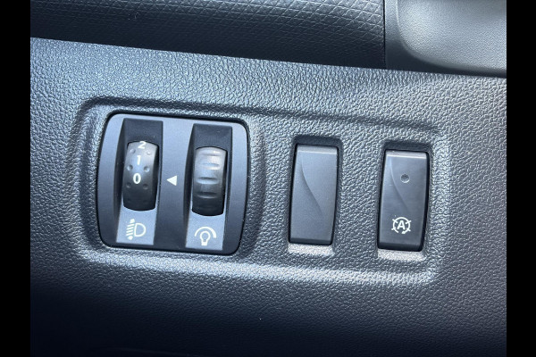 Renault Clio 0.9 TCe Limited 2e Eigenaar,Navi,Keyless.Airco,Cruise,Lm velgen,Pdc,N.A.P,Apk tot 04-2027