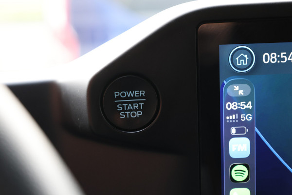 Ford Transit Custom 2.0 TDCI L2H1 DC | DUBBEL CABINE | CARPLAY | NAVIGATIE | CAMERA | PDC V+A | TREKHAAK | LEDEREN BEKLEDING | EURO 6 | BPM VRIJ | 6-ZITTER | DEALER ONDERHOUDEN