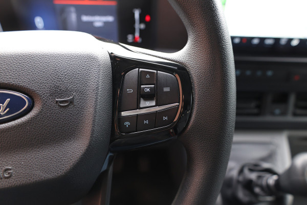Ford Transit Custom 2.0 TDCI L2H1 DC | DUBBEL CABINE | BPM VRIJ | CARPLAY | NAVIGATIE | CAMERA | PDC V+A | TREKHAAK | LEDEREN BEKLEDING | EURO 6 | BPM VRIJ | 6-ZITTER | DEALER ONDERHOUDEN