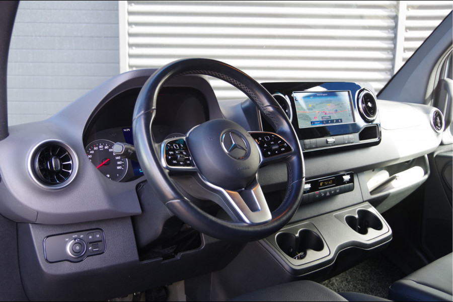 Mercedes-Benz Sprinter 319 3.0 CDI V6 L2H2 MARGE! AUT. LED, LEDER, MBUX 10'', STOELVERWARMING, TREKHAAK, CAMERA, CRUISE, LEDER STUUR, CLIMA