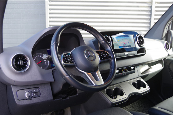 Mercedes-Benz Sprinter 319 3.0 CDI V6 L2H2 MARGE! AUT. LED, LEDER, MBUX 10'', STOELVERWARMING, TREKHAAK, CAMERA, CRUISE, LEDER STUUR, CLIMA