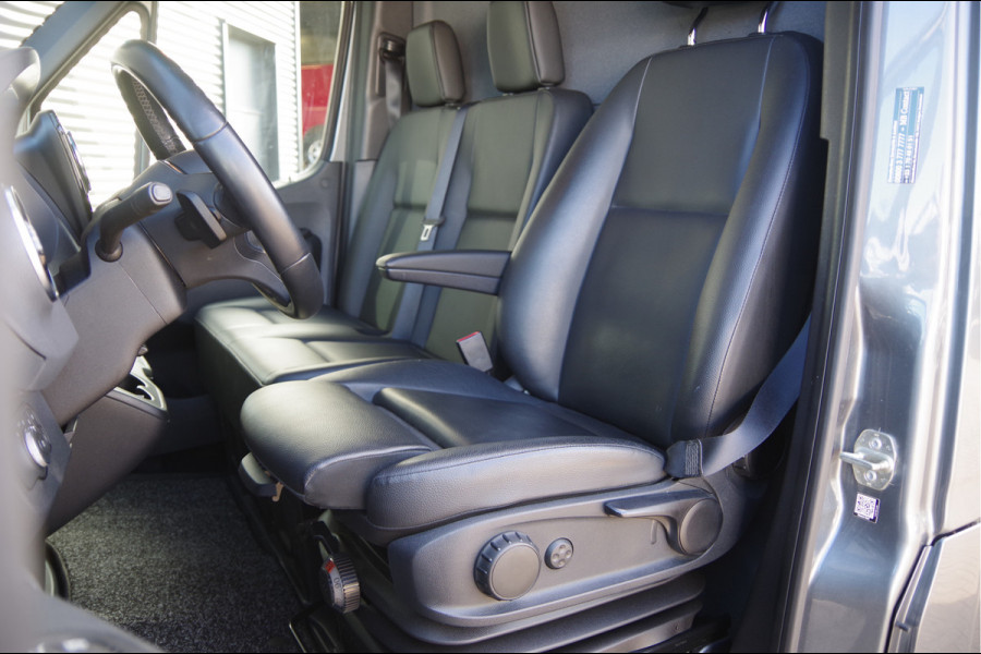 Mercedes-Benz Sprinter 319 3.0 CDI V6 L2H2 MARGE! AUT. LED, LEDER, MBUX 10'', STOELVERWARMING, TREKHAAK, CAMERA, CRUISE, LEDER STUUR, CLIMA