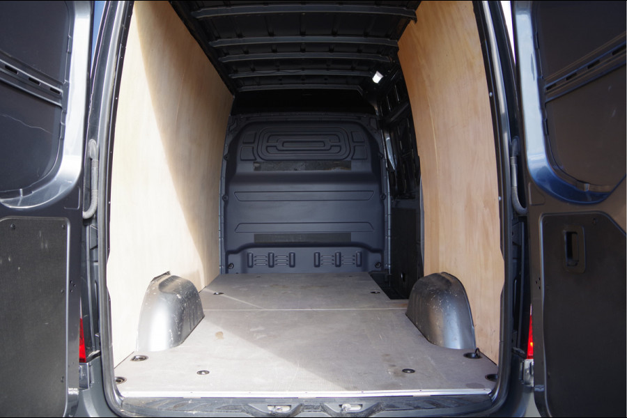 Mercedes-Benz Sprinter 319 3.0 CDI V6 L2H2 MARGE! AUT. LED, LEDER, MBUX 10'', STOELVERWARMING, TREKHAAK, CAMERA, CRUISE, LEDER STUUR, CLIMA